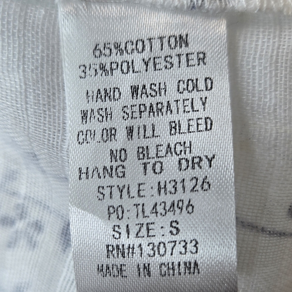 Umgee White Blouse with Navy Floral Design - Picture 5 of 5